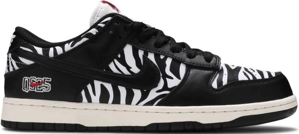 Nike Quartersnacks x Dunk SB Low Little Debbie’s Zebra Cakes - 1 of 1