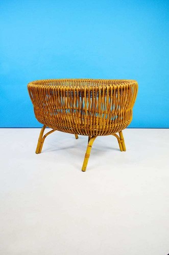 VINTAGE BABY CRIB BED IN RATTAN - Picture 1 of 6