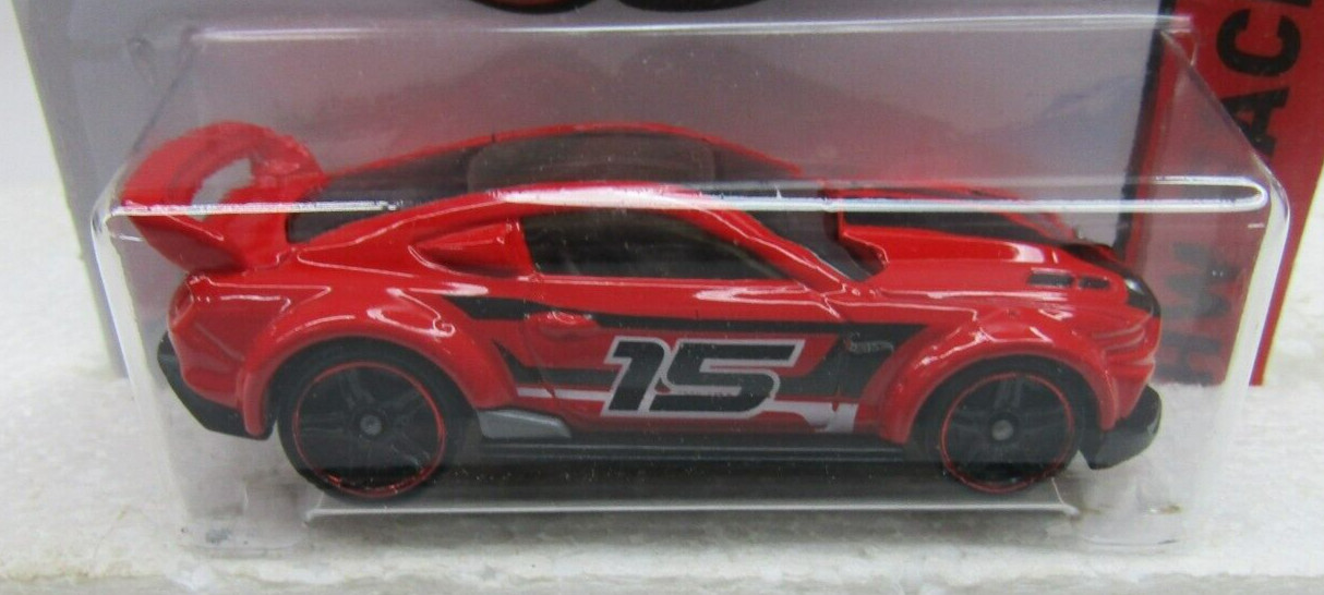 Hot Wheels 2015 Custom '15 Ford Mustang #154/250