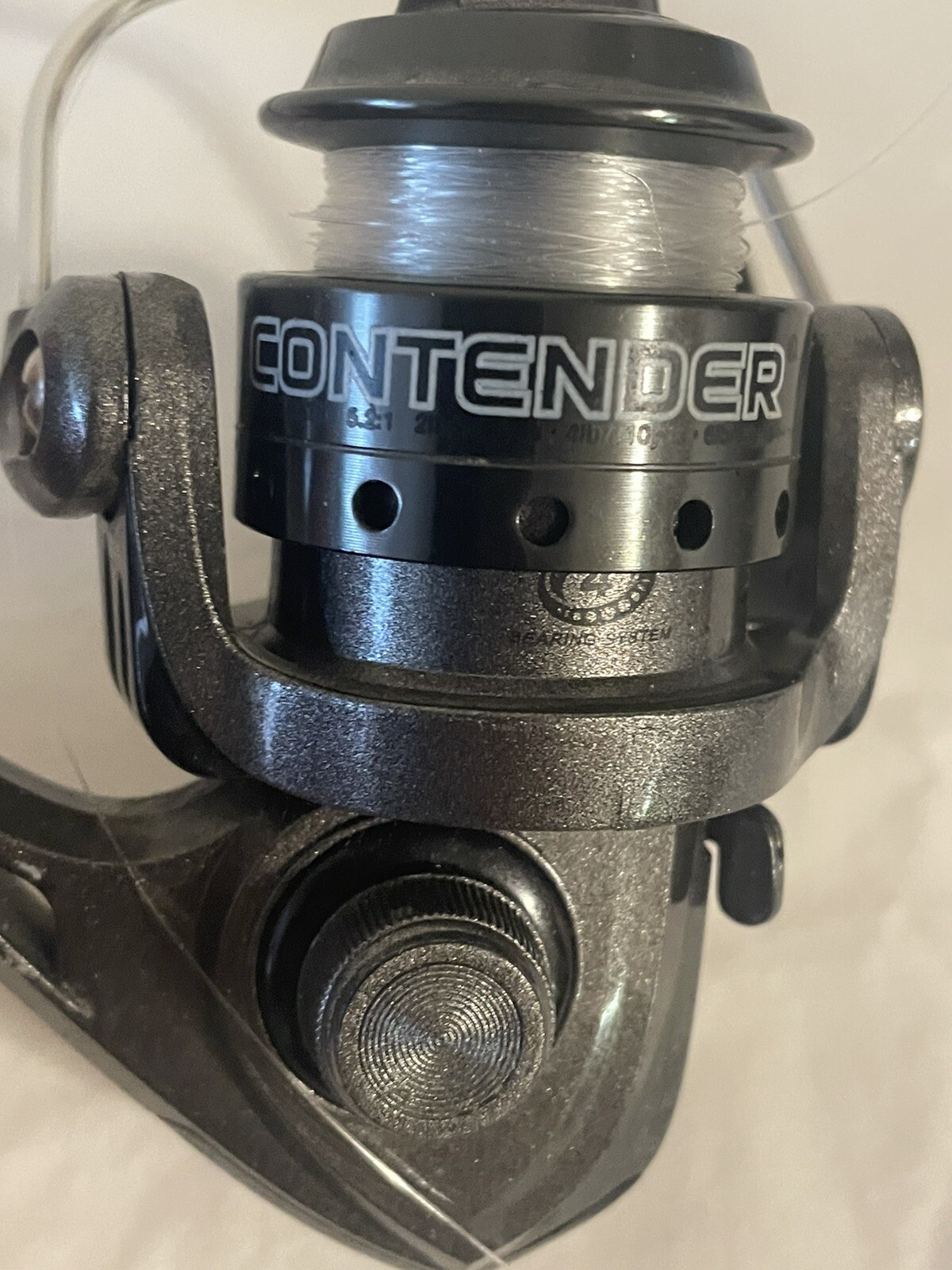 Shakespeare Contender 220B Fishing Spinning Reel 4 Bearing System Ultra Light