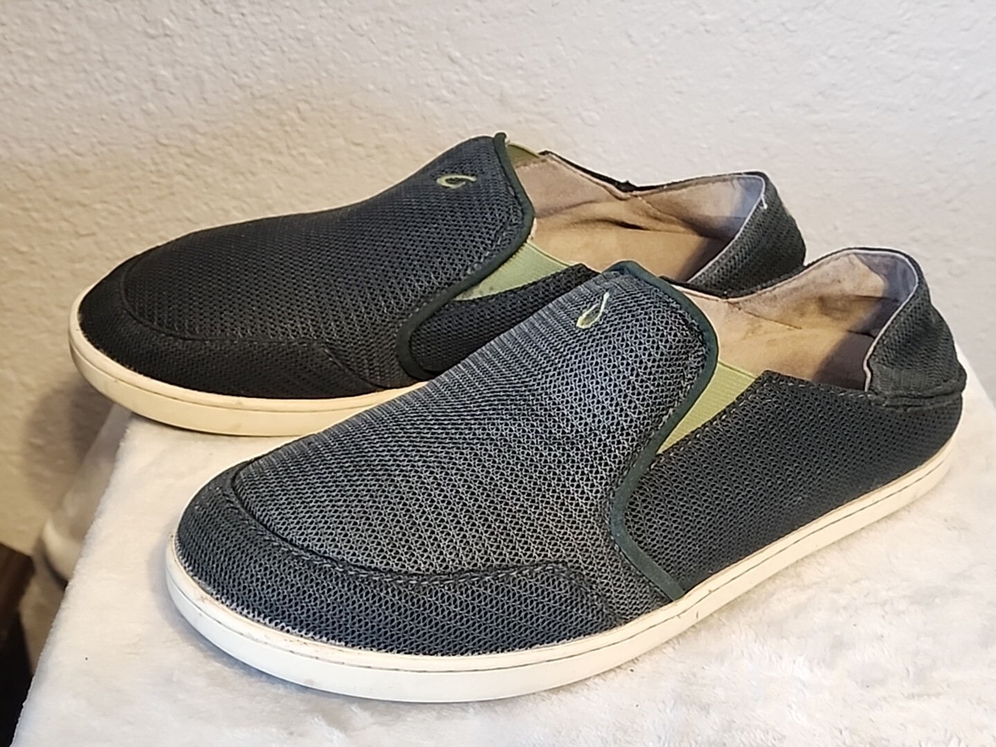 olukai women's loafers