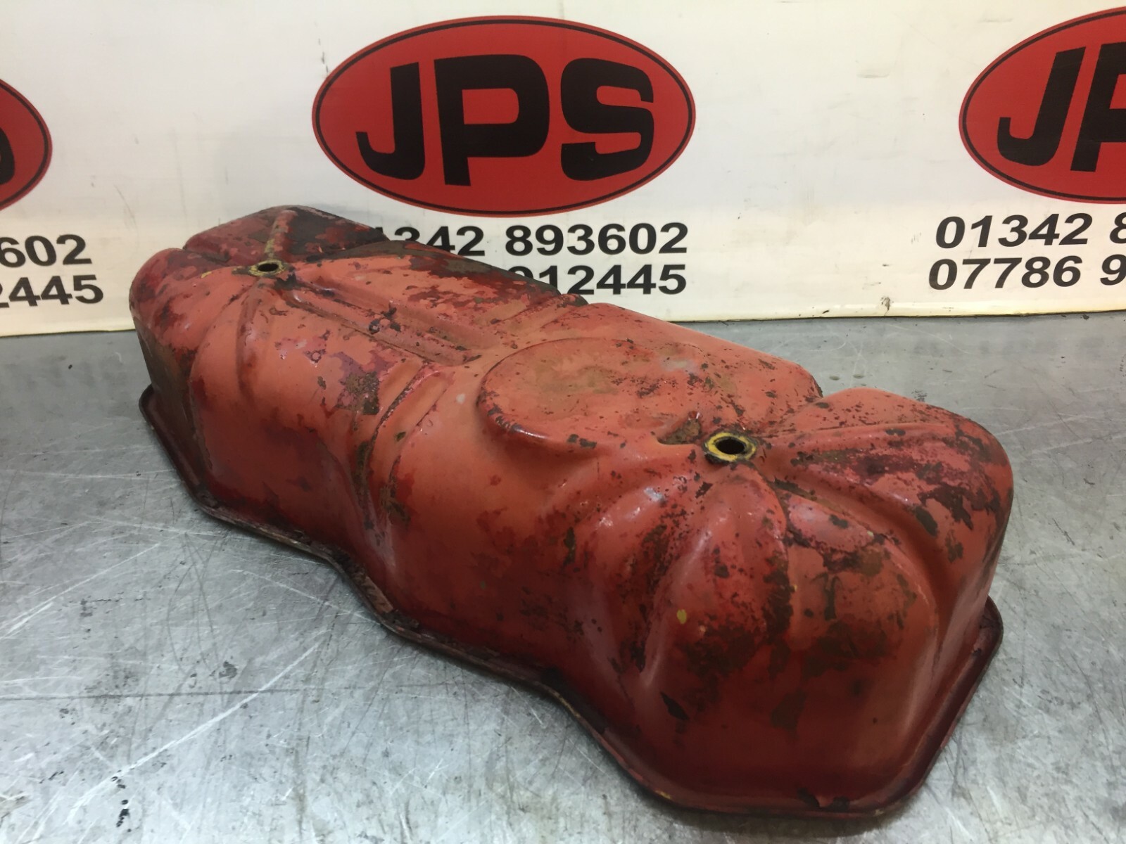 Rocker cover X International D179 3 cylinder diesel ....454 Tractor ...