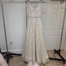 Galina Signature David’s Bridal Size 2 Wedding Dress