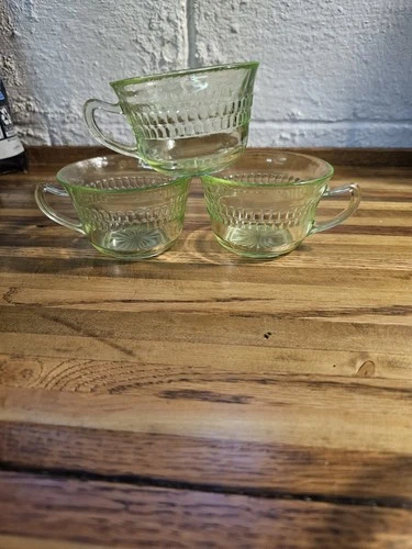 3 VINTAGE URANIUM GLASS ANCHOR HOCKING ROULETTE VASELINE DEPRESSION GLASS  CUP