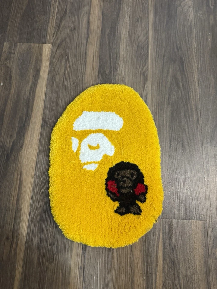 Alfombra BAPE hecha a mano rara blanca y negra dibujos animados decorativa, edición limitada Foto 3 de 4
