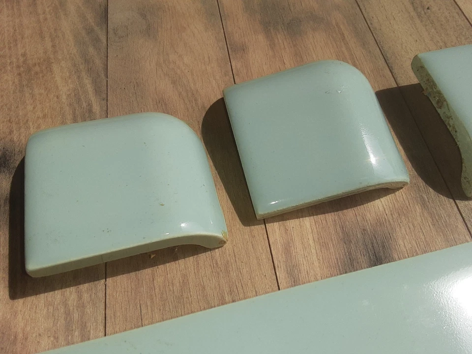 LOTE MIXTO DE 15 AZULEJOS DE PARED DE CERÁMICA VERDOSA/AZULADOS VINTAGE Foto 2 de 4