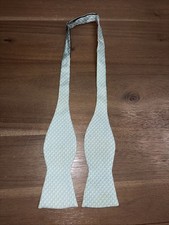 Vineyard Vines Martha s Vineyard Silk Bow Tie-Green With Blue Whale Logo