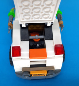 LEGO Batman Movie The Penguin Arctic Roller 70911, (Vehicle, Batman & Boat ONLY)