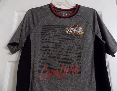 Boy's NBA Lebron James Cleveland Cavaliers Gray Shirt Size XL 18-20 Long Sleeve - Picture 2 of 4
