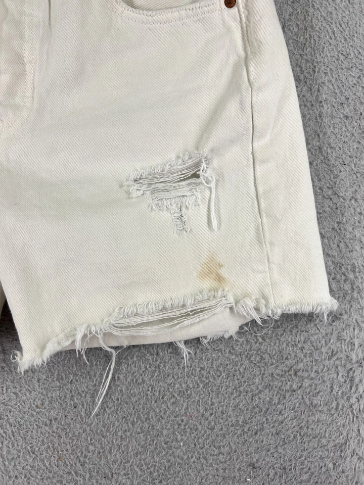 Levis Shorts Womens 28 White Denim Jean Cutoff Premium Big E 501 Button Fly 24x5 - Image 2 of 4