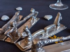 Belle série de 8 porte couteaux animalier , Rabier