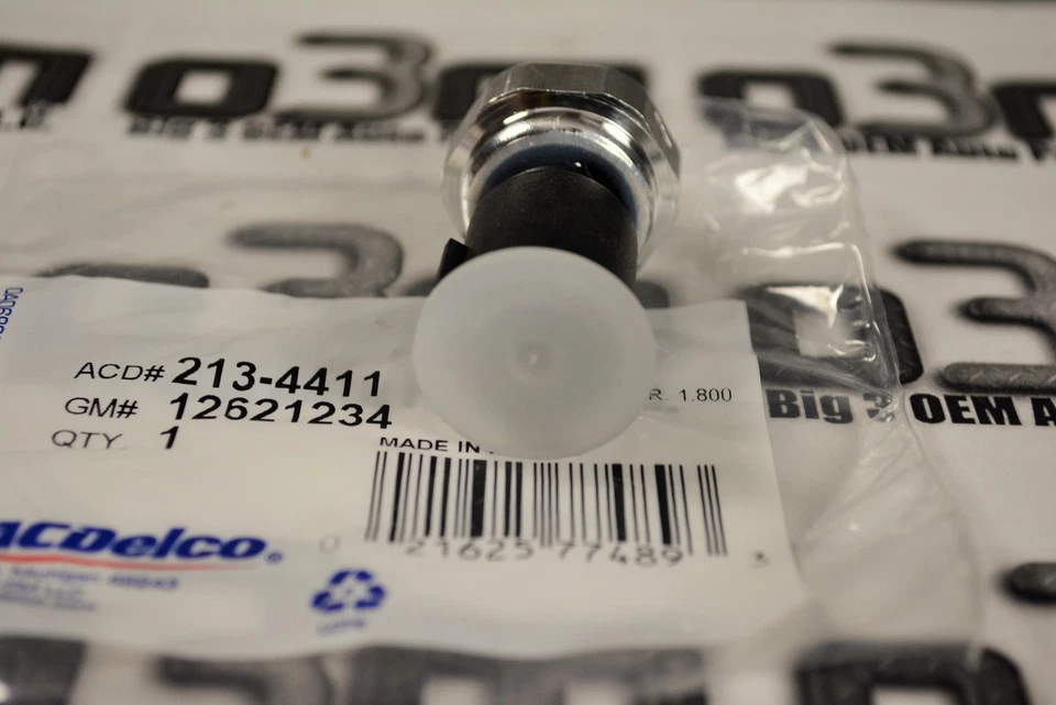 Переключатель датчика давления масла ACDelco 213-4411 Pontiac G8 GMC Yukon новый оригинальный 12673134 - Изображение 2 из 3