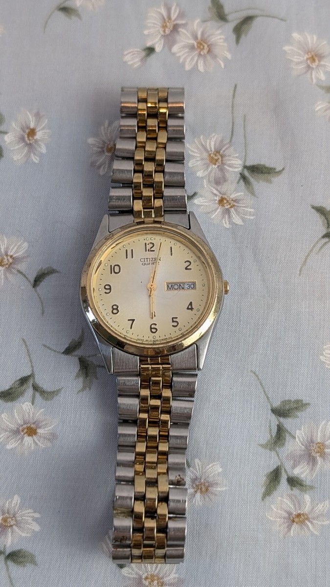 Vintage Citizen CQ Quartz Day Date Kanji Jubilee Two Tone Vintage Citizen CQ Quartz Day Date Kanji Jubilee Two Tone