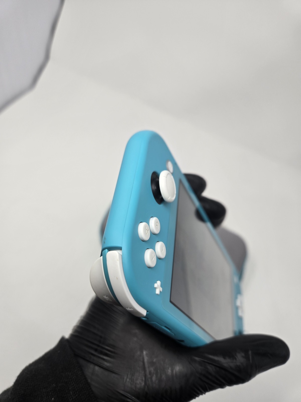 Nintendo Switch Lite 32GB Console - Turquoise with case included