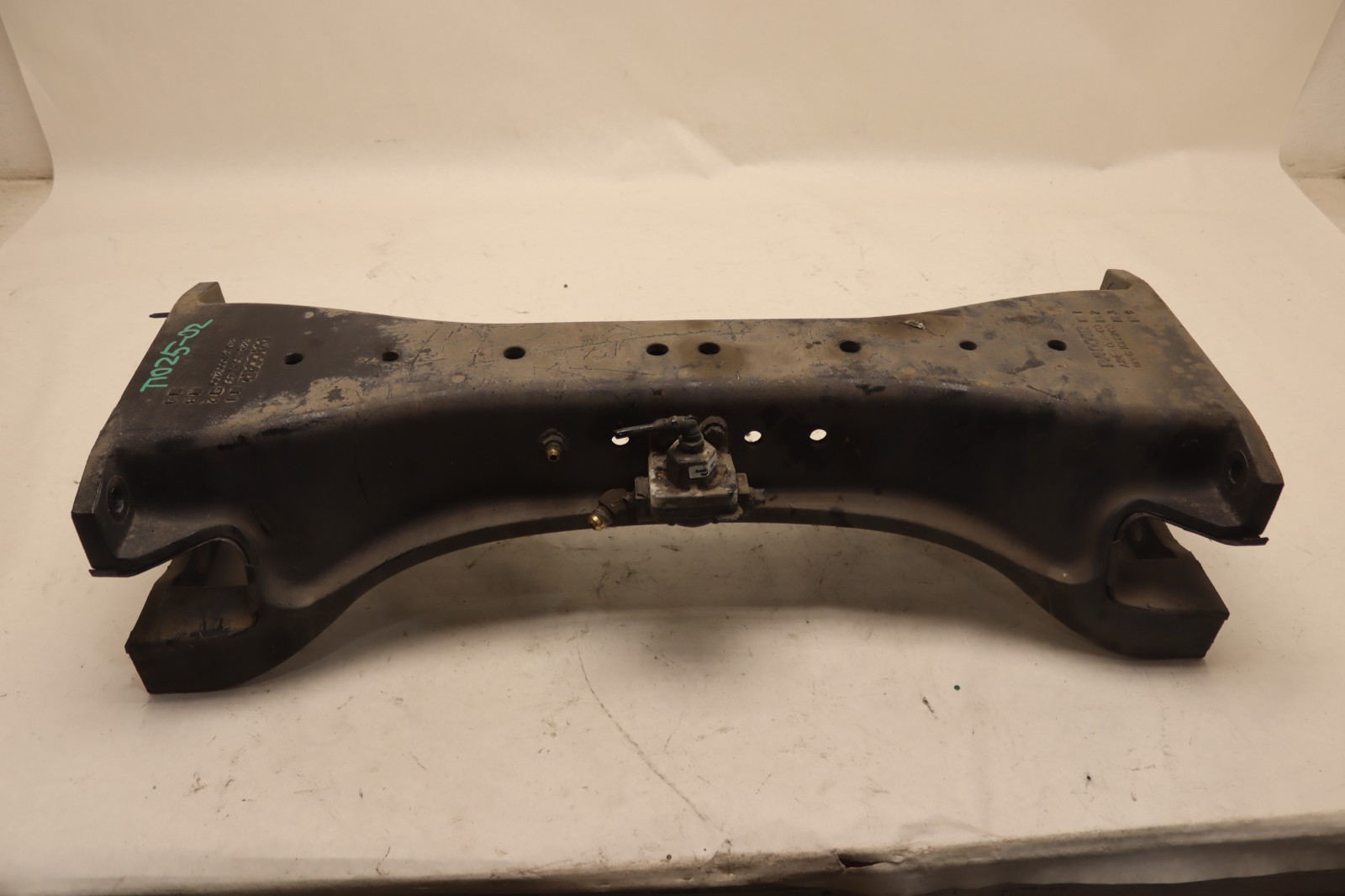 2018-2023 PETERBILT 579 FRAME CROSSMEMBER SUBFRAME A24-6036-00 OEM