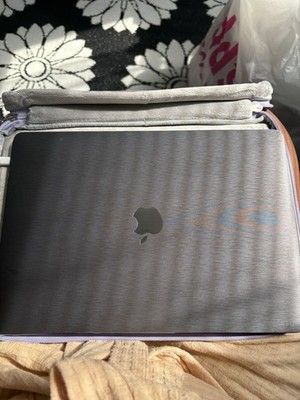 Apple MacBook Pro 13 in 2020 intel 8gb ram 