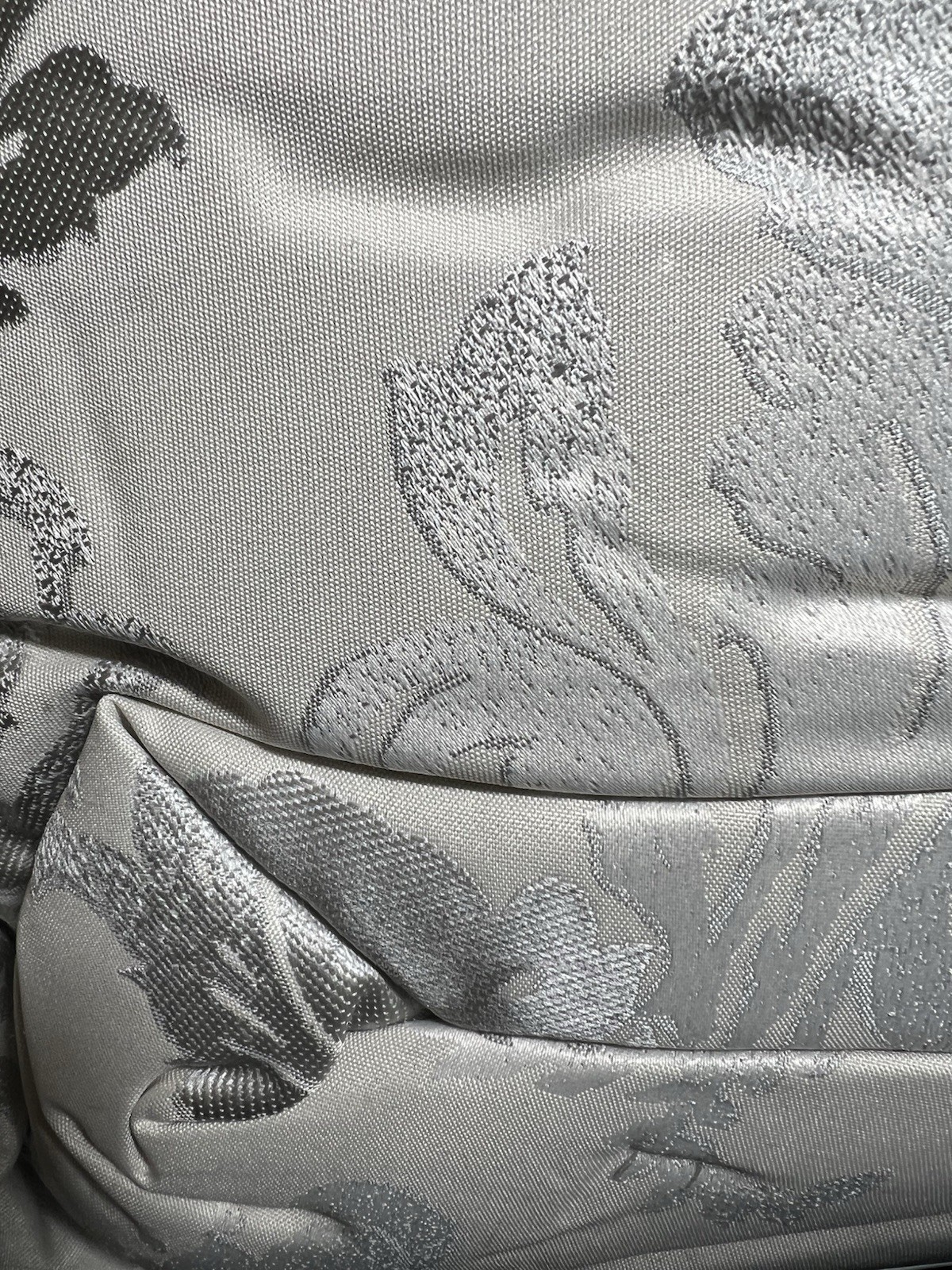 Waterford Fine Linen 4-Piece King Comforter Set FAIRLANE Demask Silver