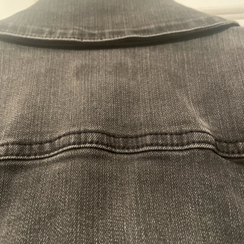 LOGO Lori Goldstein Sz 8 Vintage Black Button Front Denim Jacket Released Hem   - Image 3 of 4