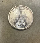 1972 UNIVERSARO WORLD TRADE SILVER 1 Oz. ROUND .999 SILVER. Vintage