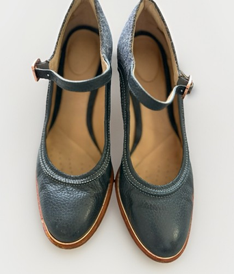 #ad Clarks Women#x27;s Mary Jane Leather Heels Size 8.5 Grey Tweed Comfort Pumps $28.00