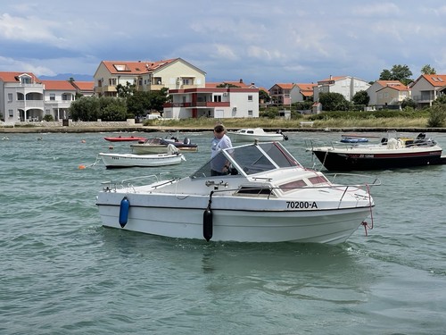 Motorboot 90PS Evinrude + Kajüte + Trailer – Gepflegt & Wartungsfrei - Bild 2 von 9