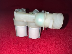 Magnetventil  Wasserventil für Waschmaschine Bauknecht Super Eco 9464 A Original