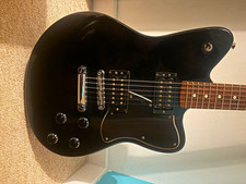 Fender Toronado Black Solid-Body 6-String Right-Handed Electric Guitar + Case