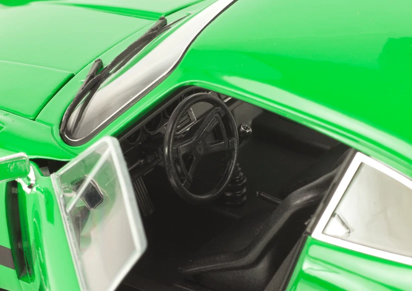 WELLY, PORSCHE 911 Carrera RS 1973 verde, 1/18,  WEL18044WB - Immagine 4 di 4