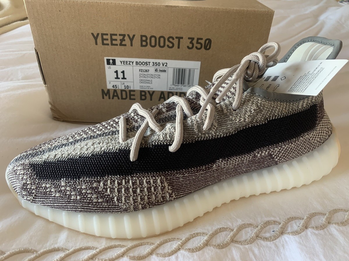 Foot Yeezy Zyon Yeezy 350 V2 Zyon On Feet What To Wear With Yeezy