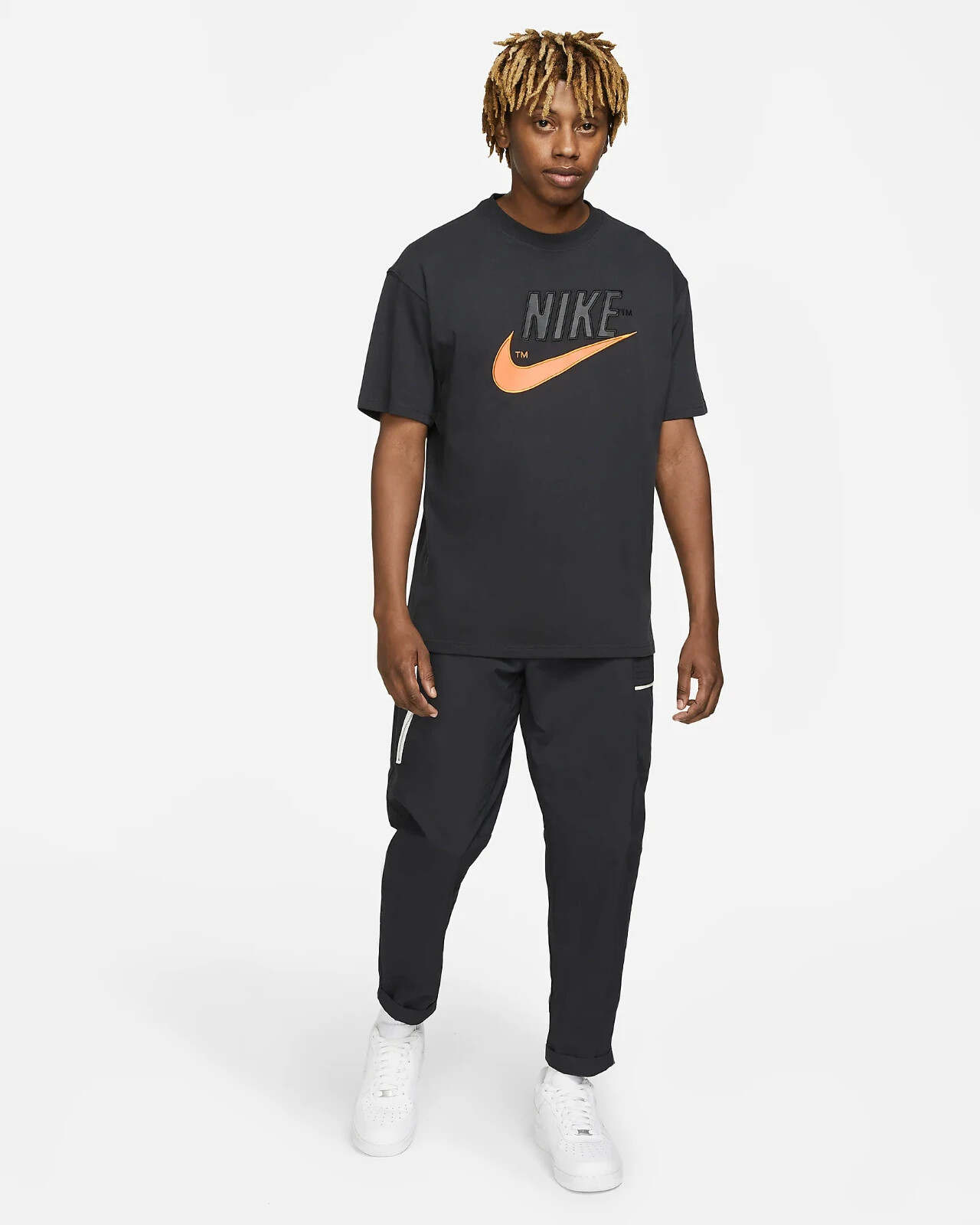 Nike Men's Size 32 Utility Cargo Pants - Stylish & Comfortable image 2