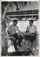 1962 Press Photo Bruce Brubaker and Hank Fischer, Milwaukee Brewers pitchers.