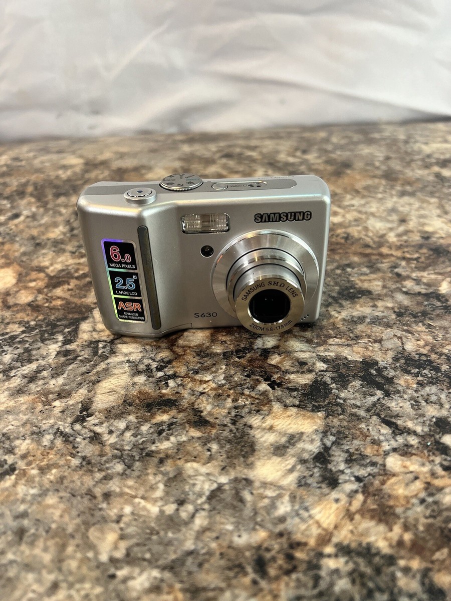 Samsung S630 6.0MP Digital Camera Silver Tested Working Samsung S630 6.0MP Digital Camera Silver Tested Working