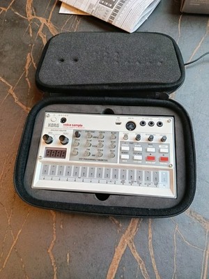 Korg Volca Sample 2 Digital Sample Sequencer - mit Case und Netzteil