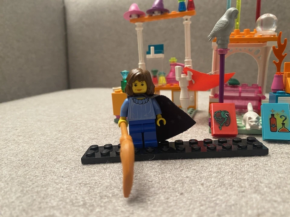 LEGO Harry Potter 4723 Diagon Alley Shops, Foto 2 von 5