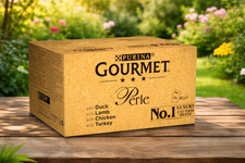 Image of GOURMET Perle Chef's Collection Mini Fillets in Gravy Wet Cat Food 96x85g