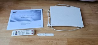 Samsung BD J5500E Weiß wenig benutzt gebraucht mit Anleitung o. Batterien