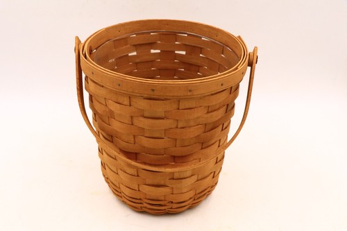 Longaberger 1992 9" de alto 8" de ancho canasta con protector de mango excelente estado - Imagen 2 de 6