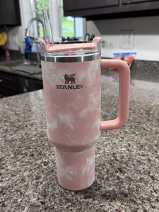 Limited Edition Stanley Quencher H2.0 Stainless Steel Tumbler 40oz Peach Tie Dye