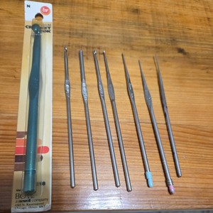  HERO, Boye, Susan Bates, Liberty, Crochet Hooks Lot Of 8 Vintage Hooks Crafters