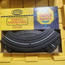 Aurora HO Scale Model Motoring 1519 9" Curved Roadways In Box H52