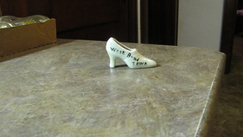 Vintage Antique High Gloss Miniature High Heel Shoe West Bend Iowa Souvenir