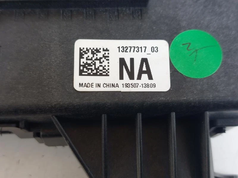 13277317 SCATOLA FUSIBILI OPEL INSIGNIA (68-69) 2.0 CDTI 16V MAN 6M 160CV 2009 4 - Immagine 3 di 3