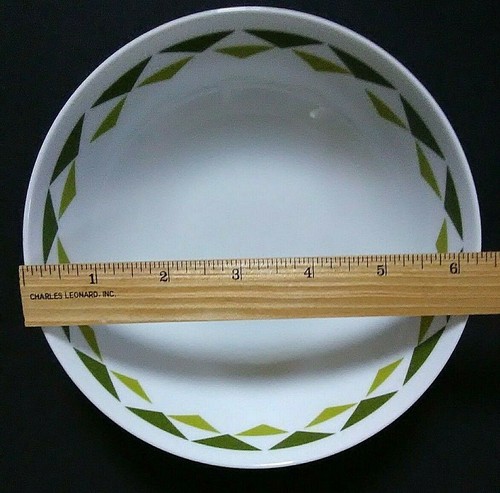 Bowls 4 Vintage 70s MCM Japan Amcrest Green Triangle Border White Porcelain 6" - Picture 2 of 5
