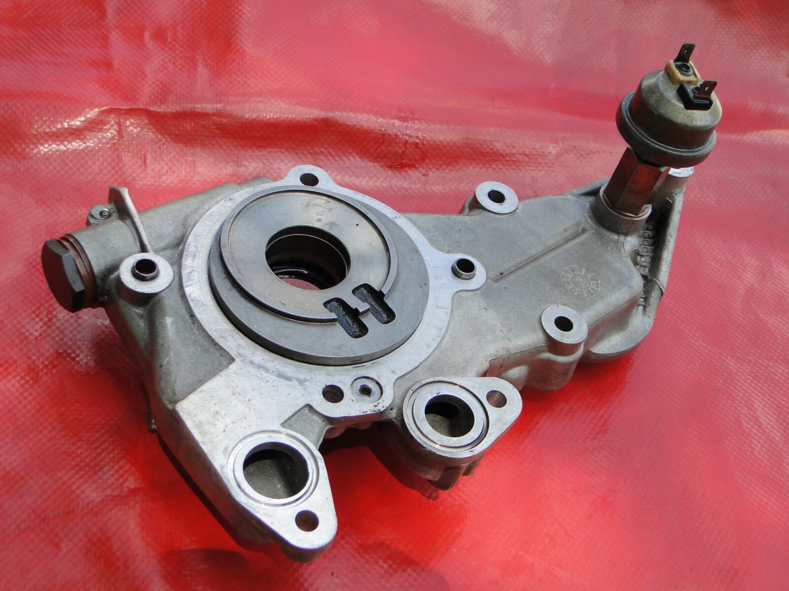 Maserati Biturbo 2.5 V6 AM453 Engine Oil Pump 1984-1986 GENUINE 311820002 59K