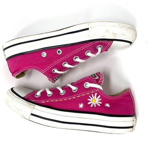 pink flower converse