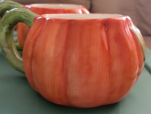4 Mugs Pumpkin Fall Harvest Eggplant Corn Leaves Soup Bowls Ceramic Thanksgiving - Picture 7 of 11