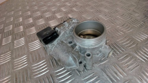 Drosselklappenstutzen Peugeot 307 110 3RHY/3RFN/3NFU/3RHS/3KFU/2RFK 2001-2003