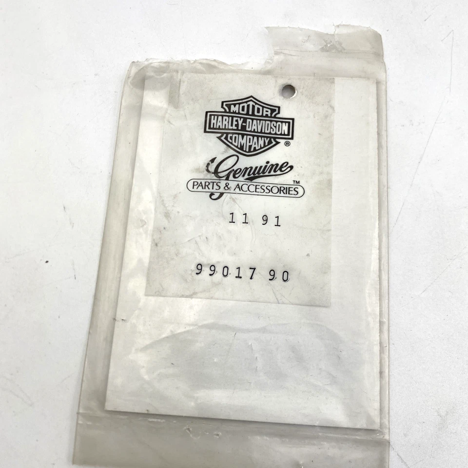 Placa de identificación de respaldo de pasajero Sturgis Sissy Bar 80-84 FXB fabricante original Harley 99017-90 Foto 2 de 4