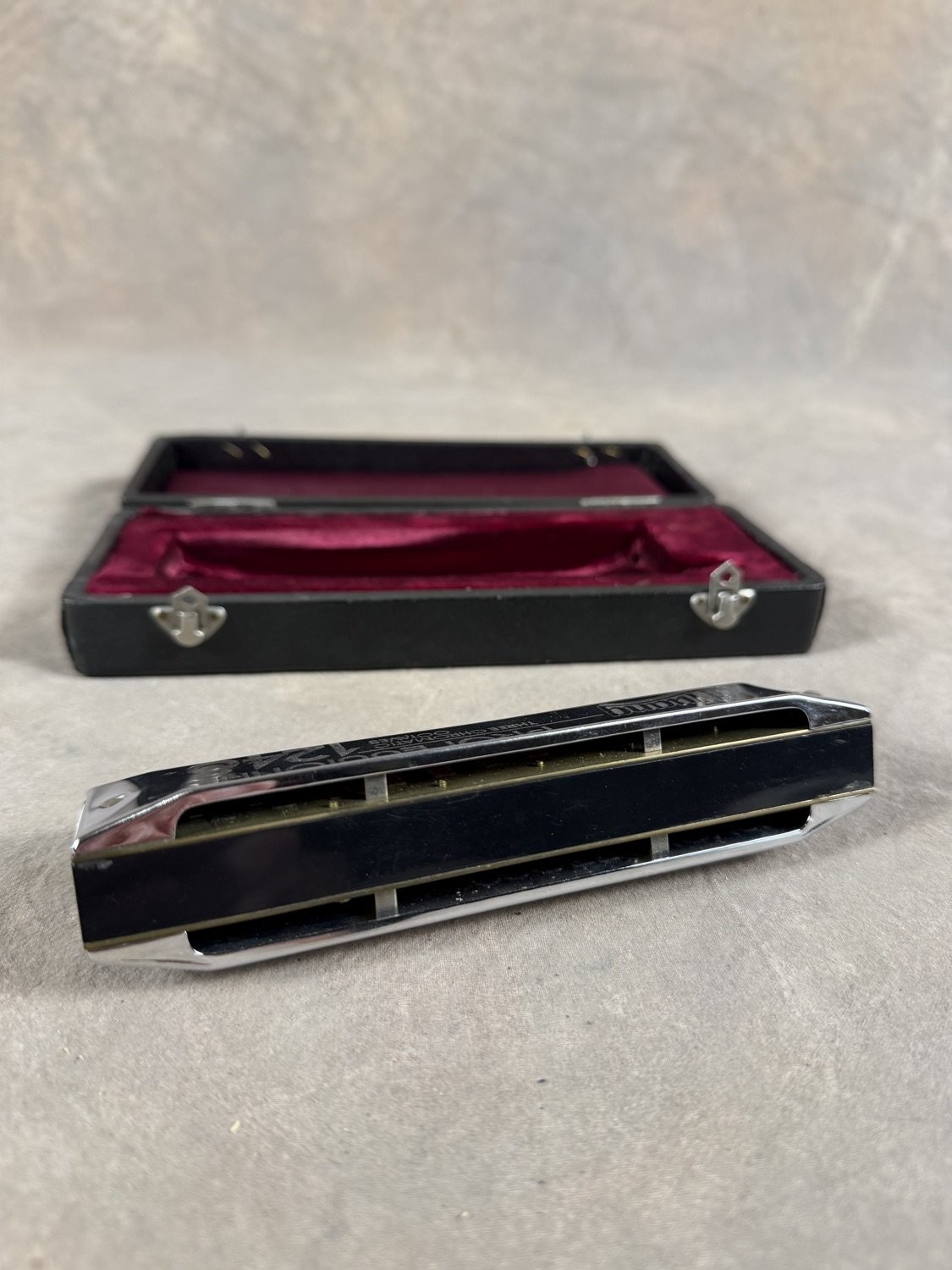 Huang Professional 1248 Chromatic Harmonica 3 Octaves 12 Hole w/ Fitted Case