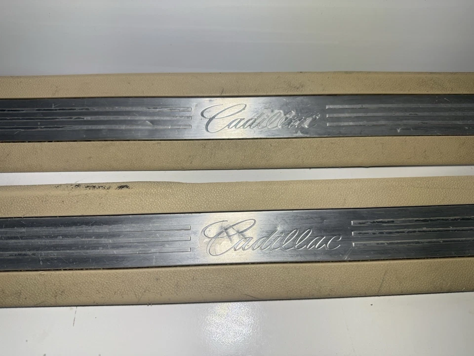 07-09 Cadillac Escalade Front Door Sill Plates Pair LH RH Light Cashmere Brush - Image 3 of 4
